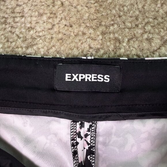 EXPRESS Shorts Women's Shortie High Rise Shorts Size 4 29 x 3 Floral E675 - Picture 3 of 10